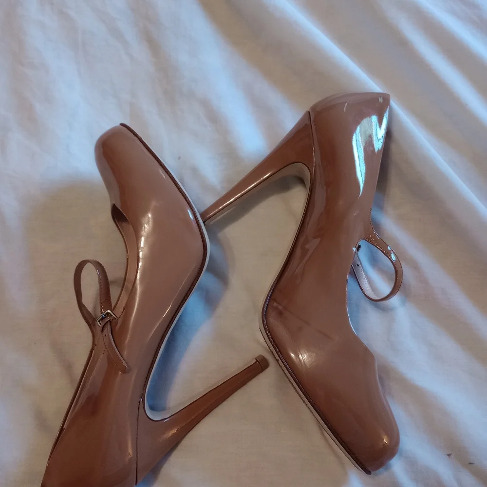 Tan Mui Mui Heels - Picture 3 of 4